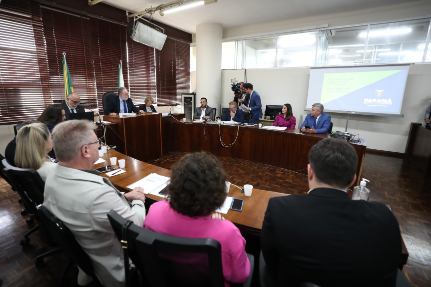 Reunião ocorreu na Sala das Comissões, na manhã desta terça-feira (5).