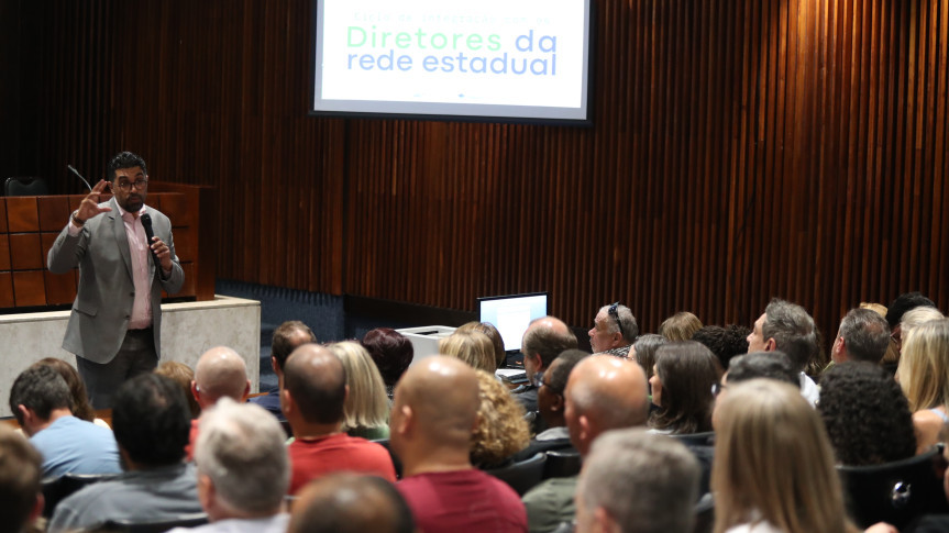 Encontro ocorreu no início da tarde desta quarta-feira (26), no Plenarinho da Casa.