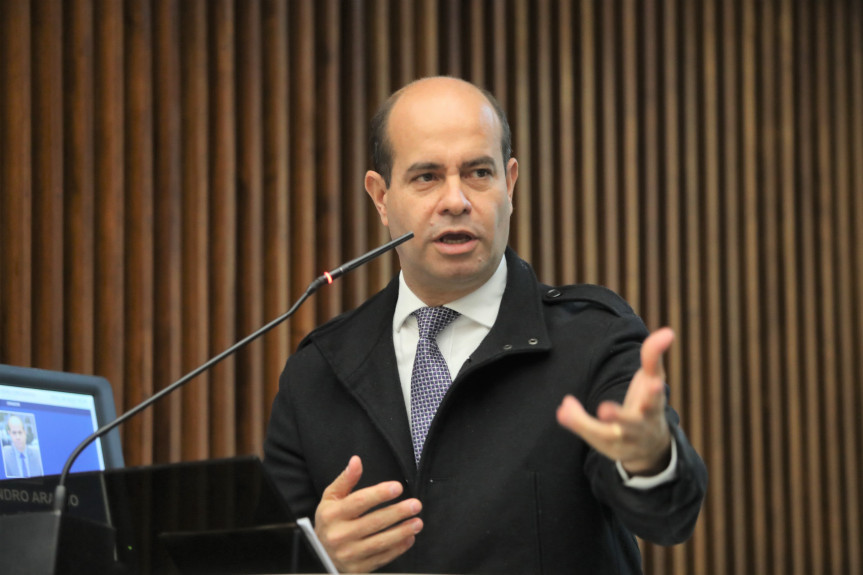 O deputado Evandro Araújo (PSD) foi o responsável pela coordenação dos trabalhos de consolidação das leis que tratam do autismo no Paraná.