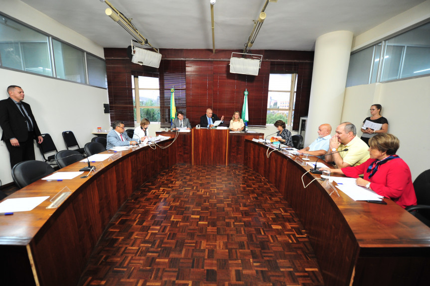 Reunião da Comissão de Turismo que contou com a participação de representantes de órgãos e empresas ligadas ao setor.
