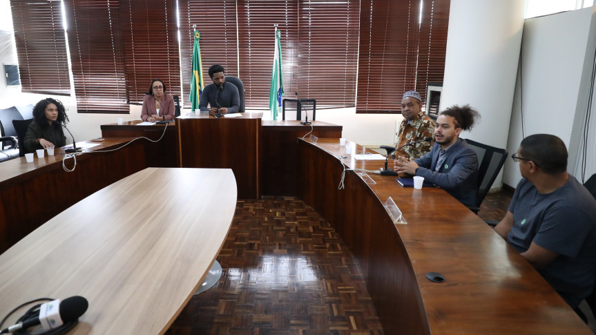 Reunião ocorreu na manhã desta quarta-feira (17), na Sala das Comissões.