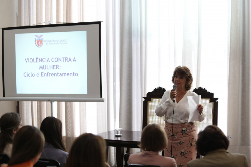 1º Encontro Estadual de Procuradorias da Mulher aconteceu na Assembleia Legislativa do Paraná.