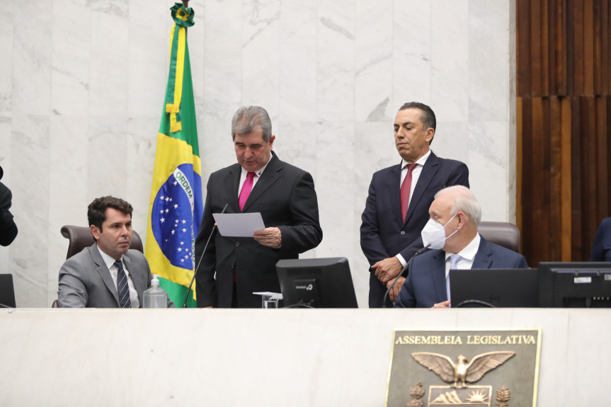 Posse dos deputados Pedro Paulo Bazana e Wilmar Richembach, ambos do PSD, ocorreu na sessão plenária desta quarta-feira (1º).