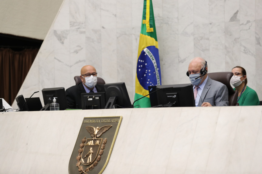 Redação final do projeto que cria o Programa Casa Fácil Paraná foi aprovada pelos deputados estaduais na sessão remota desta quarta-feira (02).