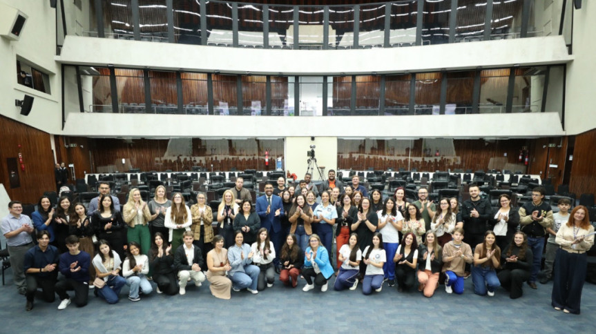 Assembleia Legislativa recebeu caravana de estudantes do Geração Atitude 2025.
