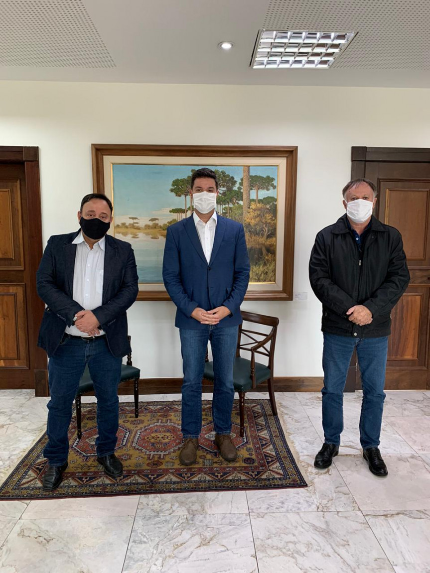 Deputado Hussein Bakri (Líder do Governo), Guto Silva (Chefe da Casa Civil) e Coronel Cesar Kogut (Diretor-Geral do Detran).