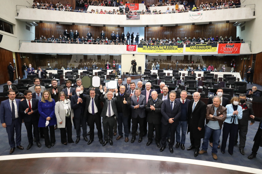 88 anos do CREA-PR são celebrados na Assembleia Legislativa com instalação da Frente Parlamentar da Engenharia, Agronomia, Geociências e da Infraestrutura e Desenvolvimento Sustentável.