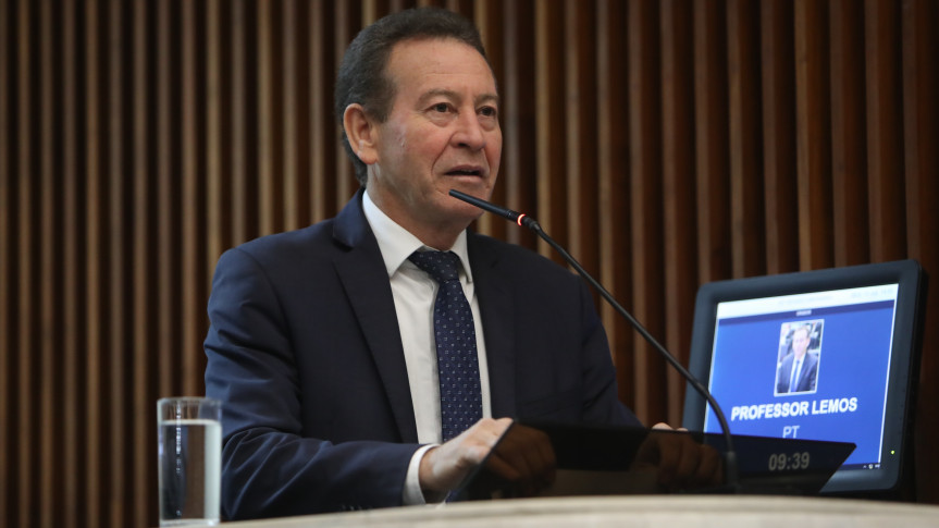 Deputado Professor Lemos (PT) anunciou projeto de lei que garante a reposição salarial aos servidores.
