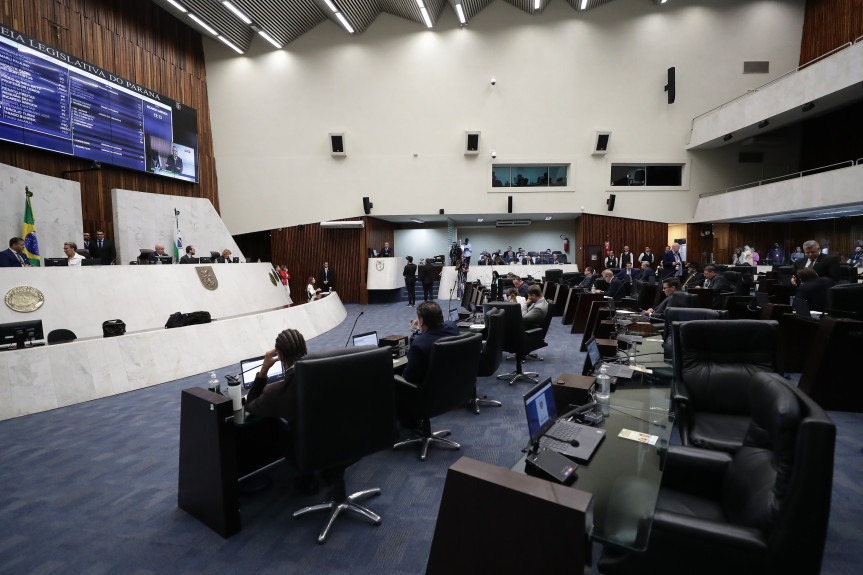 Na sessão ordinária desta quarta-feira (15) também foram aprovadas cinco redações finais.