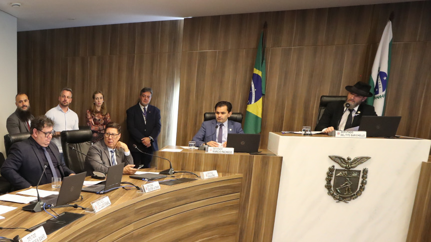 Grupo de trabalho se reuniu na tarde desta terça-feira (4) no Auditório Legislativo.