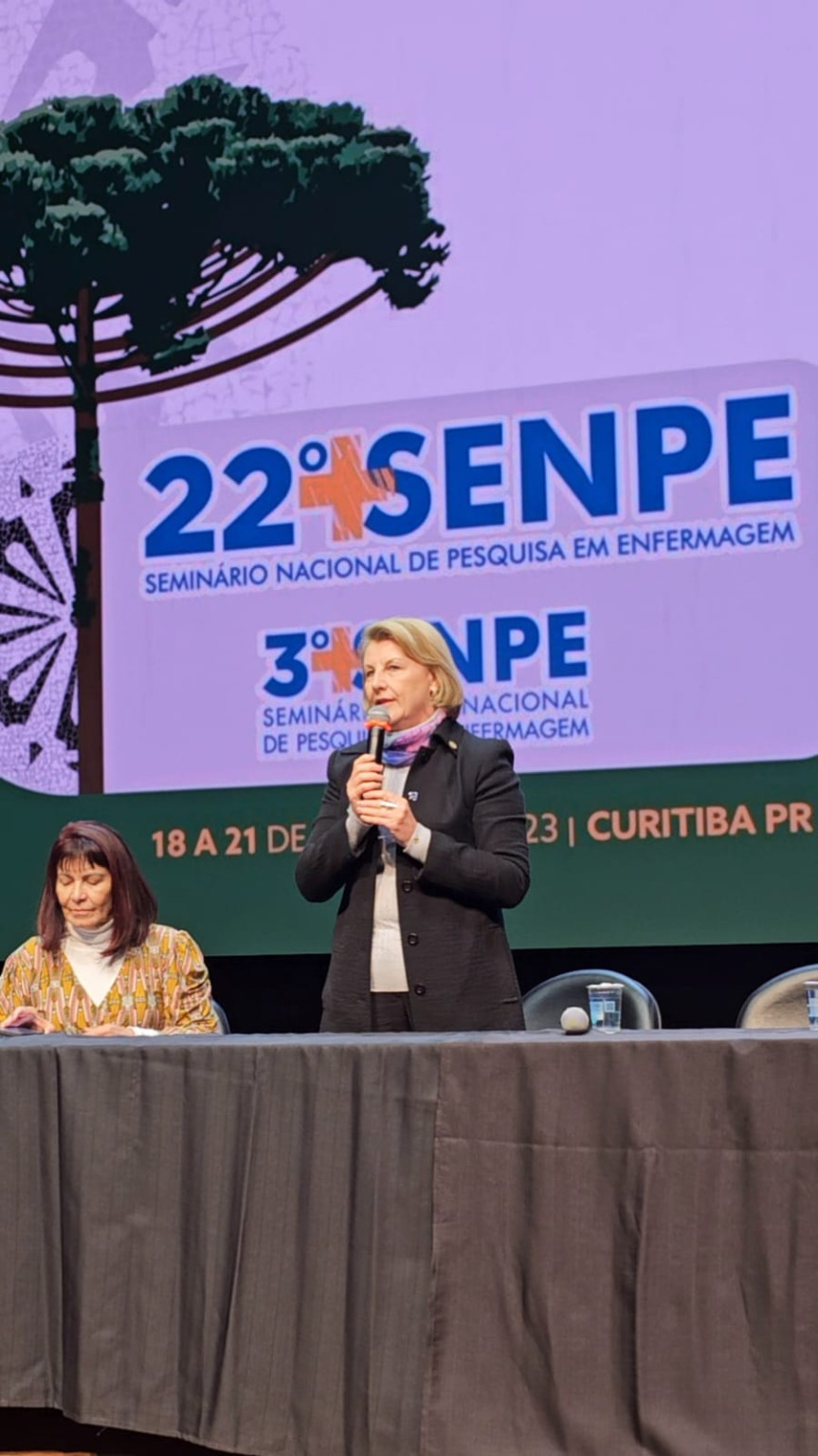 A parlamentar participou do 22º Seminário Nacional de Pesquisa em Enfermagem e 3º Seminário Internacional de Enfermagem, realizado no Centro de Eventos da Federação das Indústrias do Paraná, em Curitiba, esta semana.