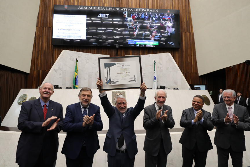 O empresário Adonai Aires de Arruda é o mais novo Cidadão do Paraná.