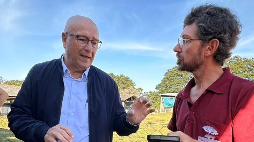 “Nosso objetivo é criar uma legislação que possa certificar os produtores do Porco Moura no Paraná. Esta raça é um patrimônio histórico, cultural e genético do nosso Estado”, considerou Romanelli.