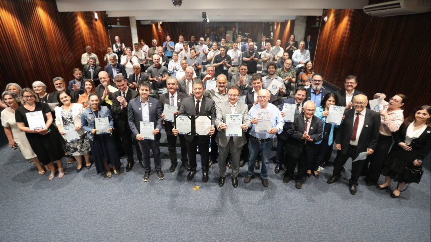 No ano passado, foi realizada uma audiência pública na Assembleia Legislativa do Paraná, onde foi assinado o Pacto pela Qualidade do Ar Interior.