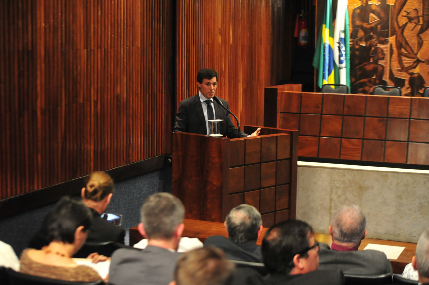 Encontro promovido pelo deputado Delegado Recalcatti (PSD) ofereceu orientações aos membros e diretores dos Consegs.