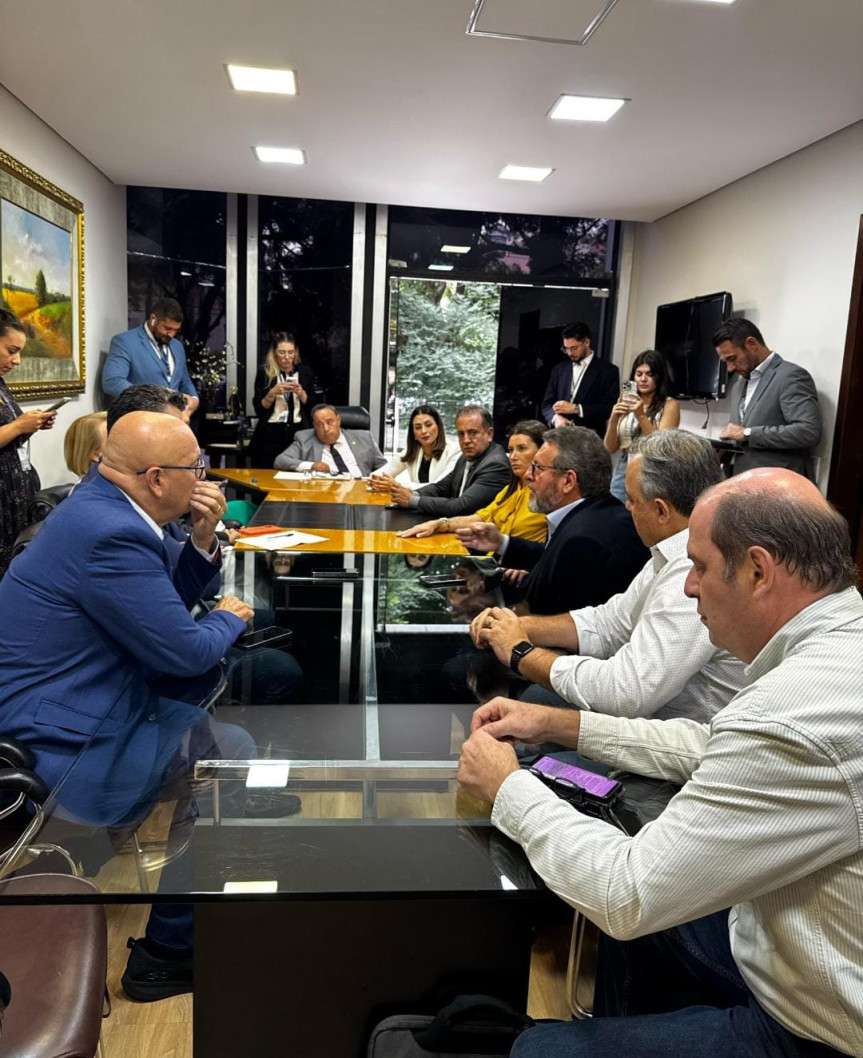 Reunião ocorreu na terça-feira (10), na Liderança do Governo.