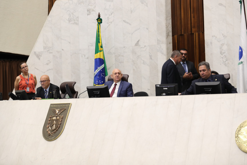 Medidas adotadas pela Mesa Executiva de prevenção ao coronavírus voltaram a ser tema de debates na sessão plenária.