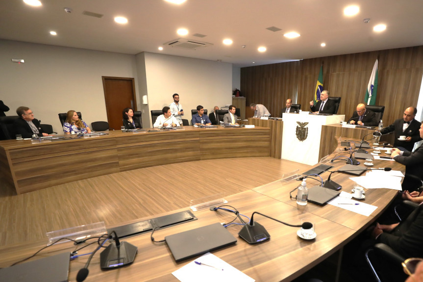Reunião aconteceu no Auditório Legislativo, no final da tarde desta terça-feira (5).