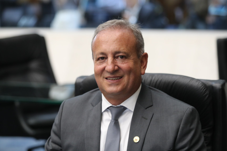 Deputado Moacyr Fadel (PSD).