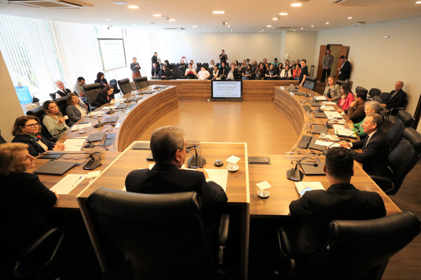 Encontro aconteceu na manhã desta terça-feira (22), no Auditório Legislativo.