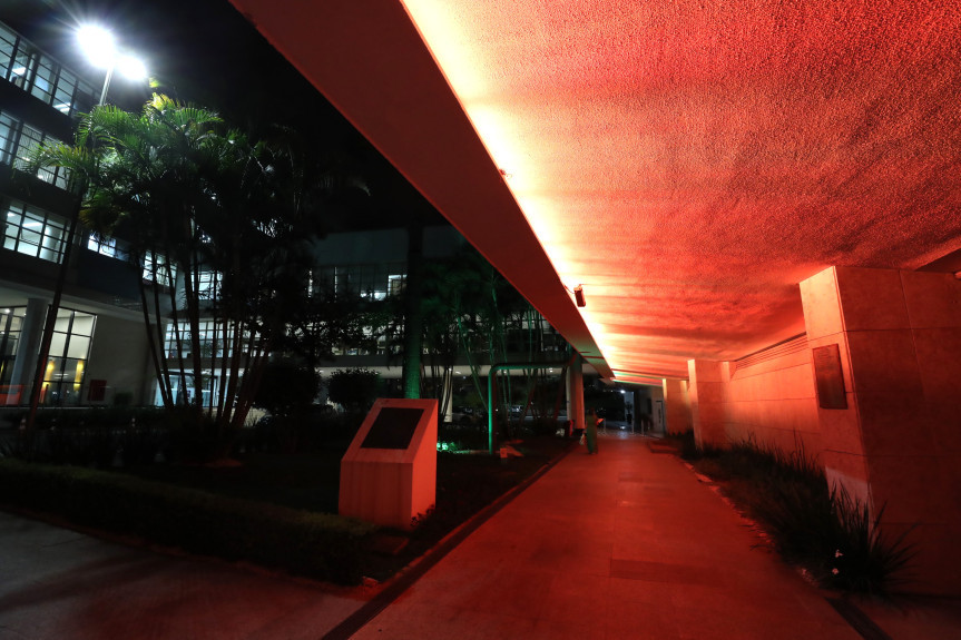 Durante a semana que compreende o dia 18 de maio, os edifícios da Assembleia Legislativa permanecerão iluminados na cor laranja para reforçar a campanha.