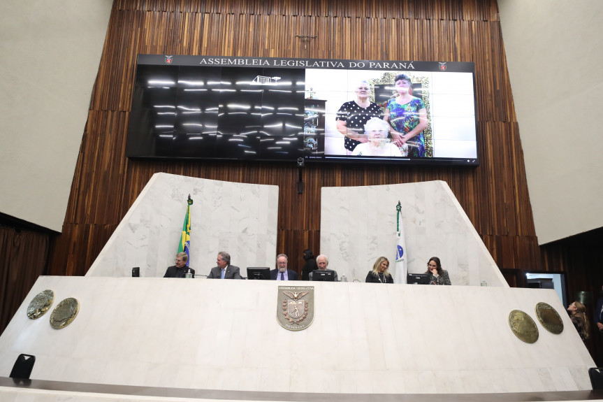 Anatalicio Risden Junior, diretor-geral brasileiro da Itaipu Binacional, recebe o título de Cidadão Benemérito do Paraná.