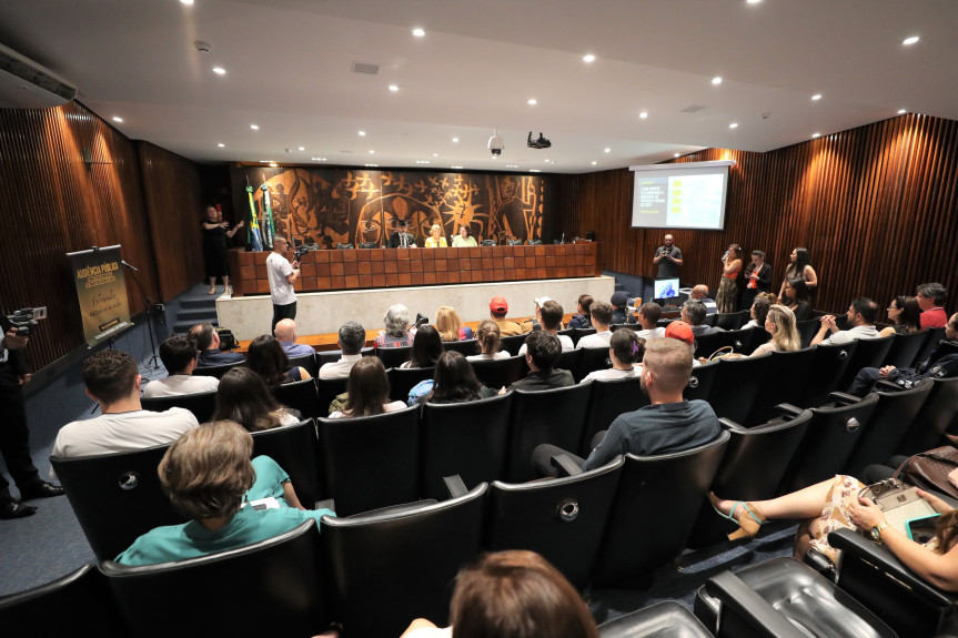 Evento ocorreu no Plenarinho da Casa na manhã desta terça (19).