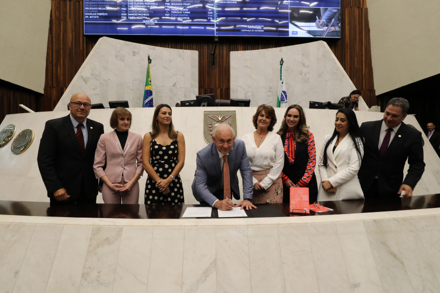 Protocolo Unificado de Atenção à Mulher foi elaborado pela Procuradoria Especial da Mulher da Assembleia Legislativa do Paraná e tem o objetivo de fortalecer a rede de proteção às mulheres no estado.
