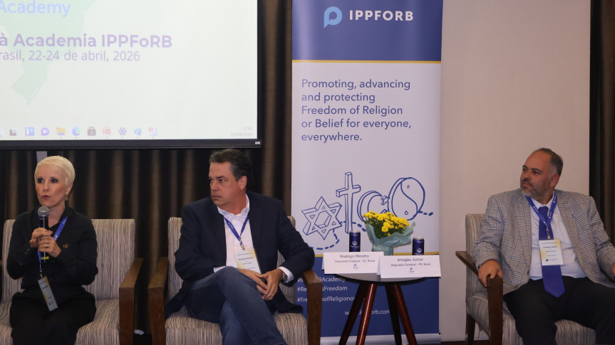 Deputado Artagão Júnior durante a IPPFoRB Academy 2026.