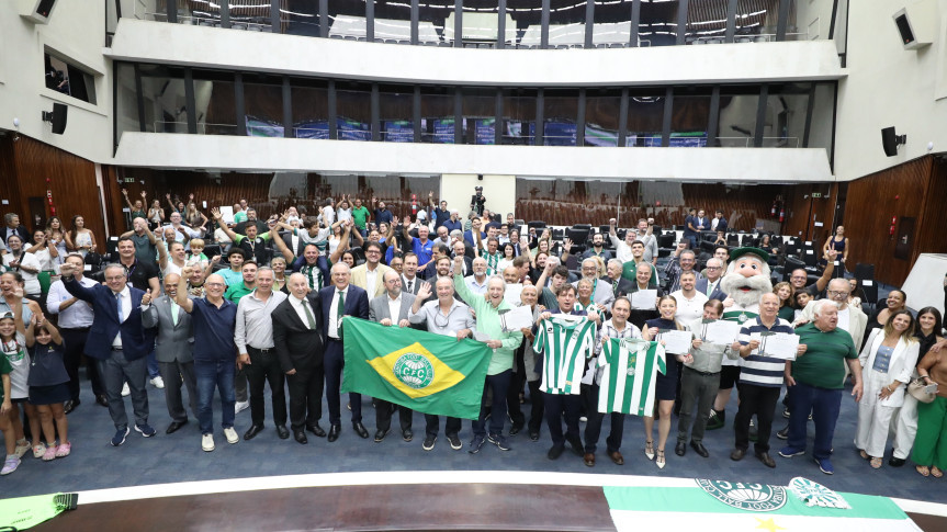 Jogadores do histórico time do Coritiba foram homenageados