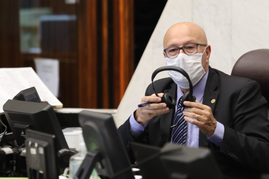 Deputado Luiz Cláudio Romanelli (PSB).