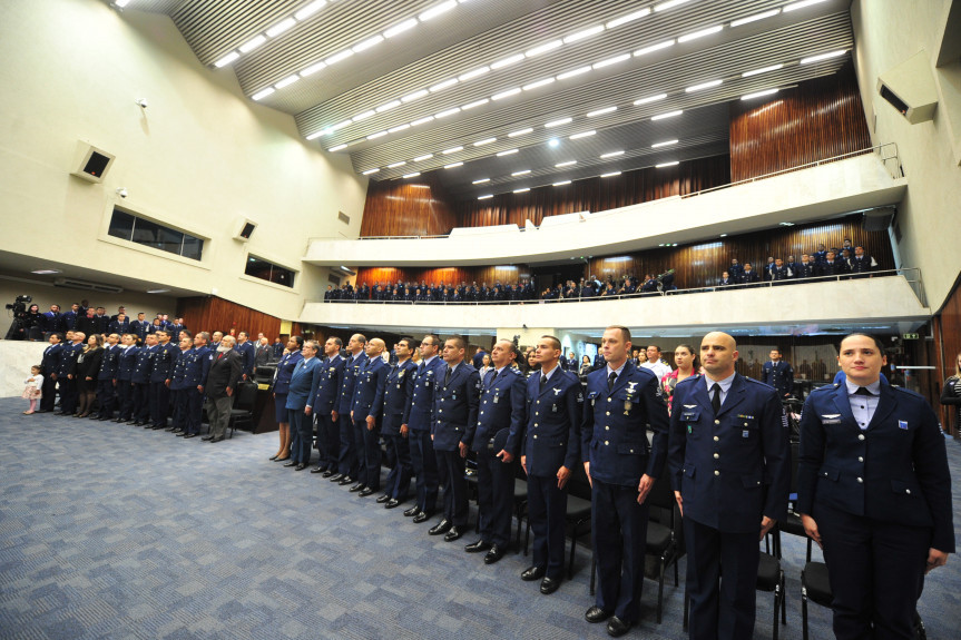 Sessão solene proposta pelo deputado Subtenente Everton (PSL) marcou as comemorações do Dia do Aviador e da Força Aérea Brasileira (FAB).