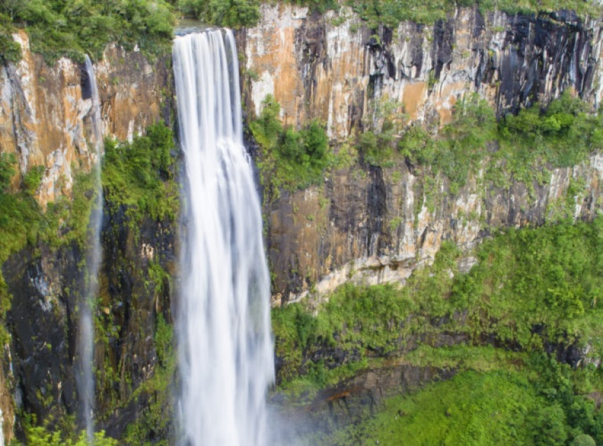 O trajeto fica nos municípios de Guarapuava, Prudentópolis e Turvo, onde estão localizadas 14 cachoeiras e saltos.
