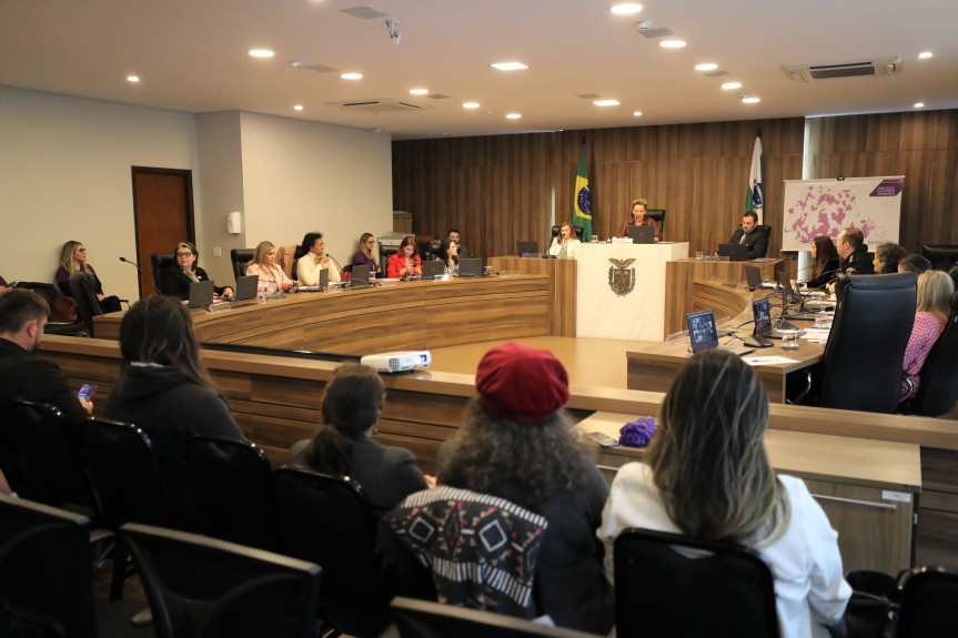 O encontro ocorreu no Auditório Legislativo da Casa, na manhã desta terça-feira (8).