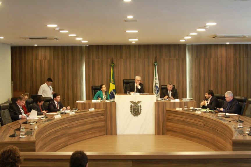 Reunião da Comissão de Finanças e Tributação da Assembleia Legislativa do Paraná.