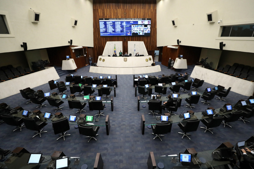 Medida que concede passagens do transporte metropolitano para cidadãos em busca de emprego e atendimento de necessidades urgentes no pós-pandemia é aprovada na Assembleia.