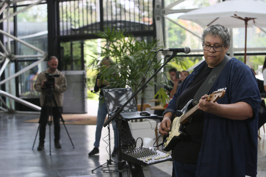 O multinstrumentista Aurélio Vale foi o convidado em mais uma edição do projeto “Comunicação & Arte na Alep”, realizado nesta quinta-feira (17).