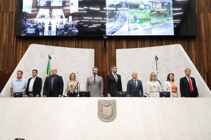 Solenidade acontece na noite desta terça-feira (22), no Plenário da Assembleia.