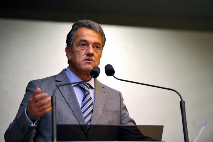 1º secretário da Assembleia Legislativa, deputado Plauto Miró Guimarães (DEM), propõe a concessão do título de Cidadania Benemérita do Paraná ao juiz federal Sergio Moro.