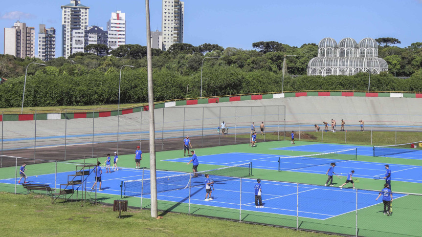 Para a autora do projeto, tamanha diversidade de competições faz de Curitiba um dos principais polos esportivos do Brasil.