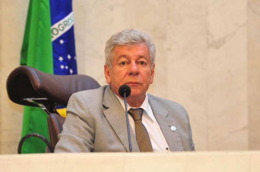 Deputado Fernando Scanavaca (PODE).