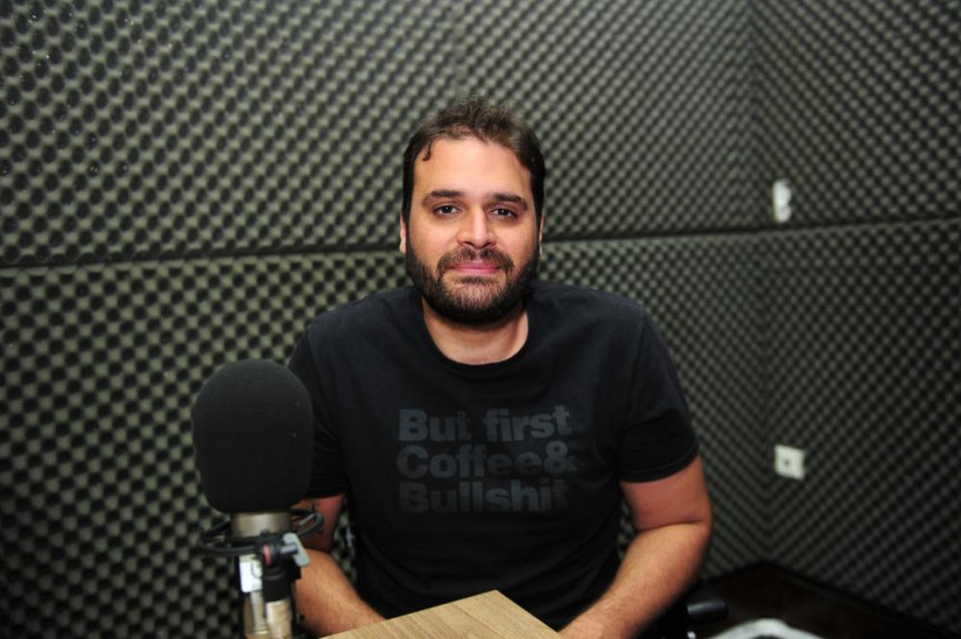 Programa de Rádio Assembléia entrevista Hugo Rocco.