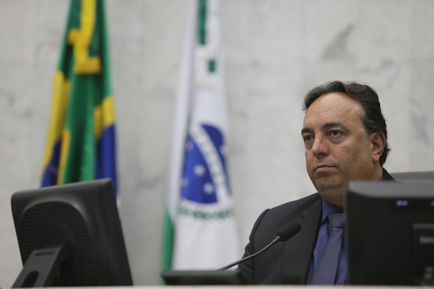 Projeto do deputado Delegado Francischini (PSL) determina que as concessionárias de pedágio realizem o resgate e a assistência veterinária aos animais acidentados nas rodovias.