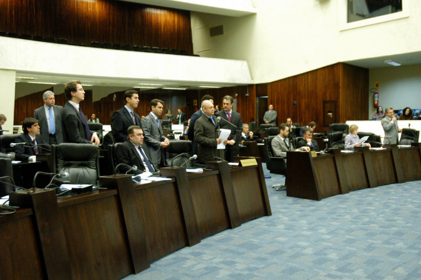 Sessão contou a presença de 40 deputados 