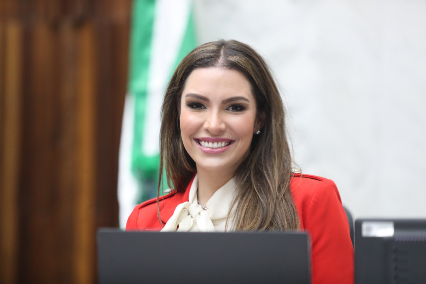 Deputada Maria Victoria (PP).