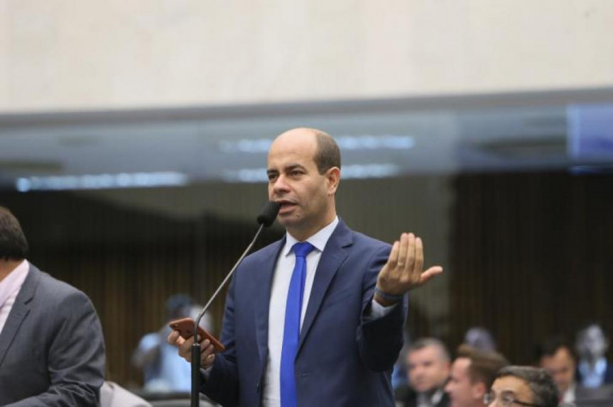 Deputado Evandro Araújo (PSC) organizou reunião com especialistas.