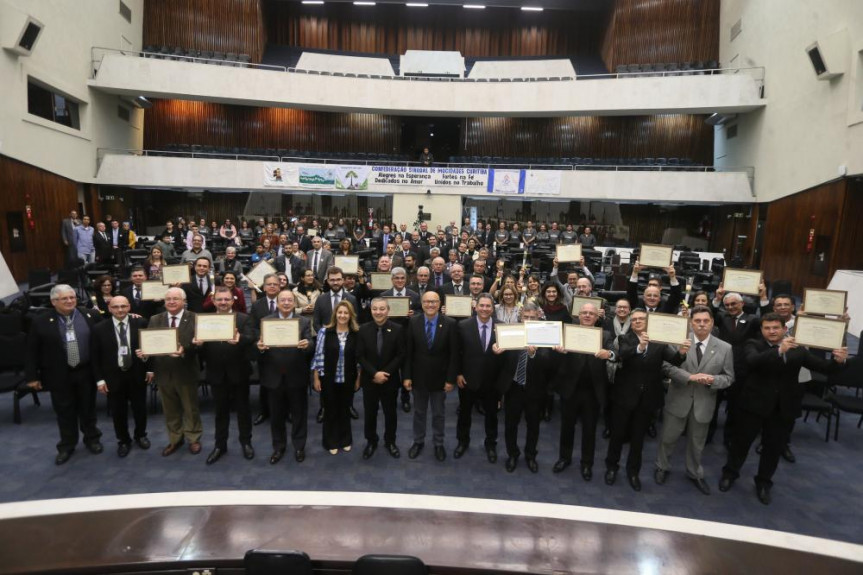 Homenagem proposta pelo deputado Coronel Lee (PSL) destacou os trabalhos sociais da Igreja Presbiteriana do Brasil.