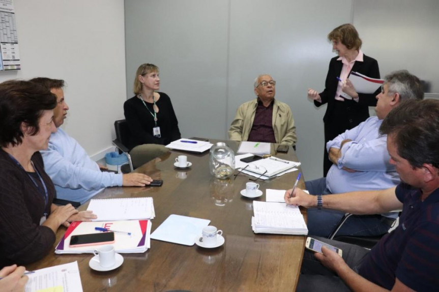 Deputada Luciana discute com Adapar e Seab a regulamentação do SUSAF no Estado