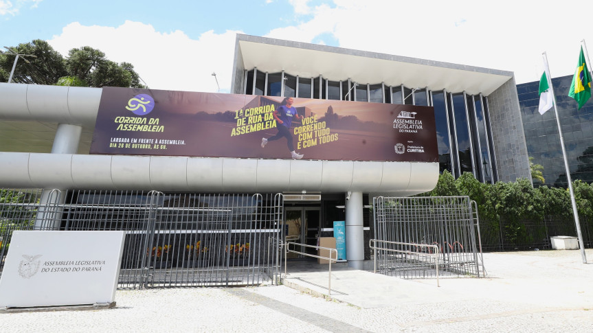 Assembleia leva programa ao Bairro Novo, promove homenagens e vota ampliação dos colégios cívico-militares na próxima semana