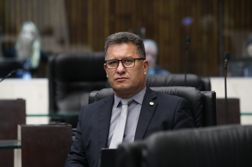 Deputado Adelino Ribeiro (PSD).